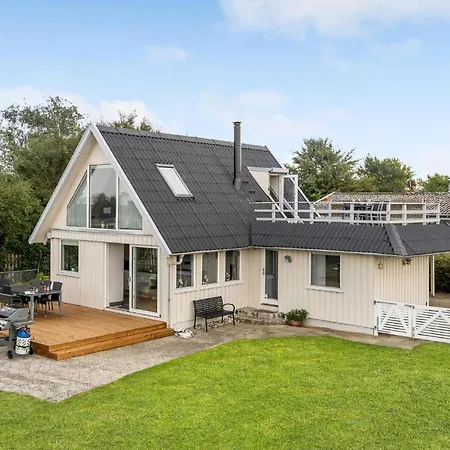 Semesterbostad Amazing In With Sauna